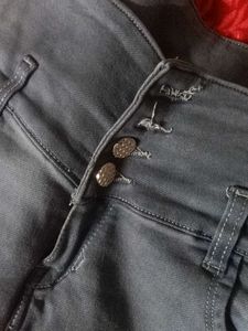 Skin Fit Jeans (Damaged)