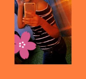 Offer Shoulder Crop Top