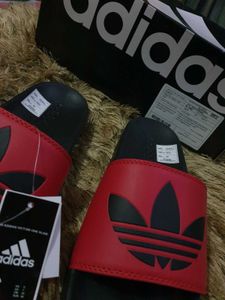 Adidas Flip-flop!
