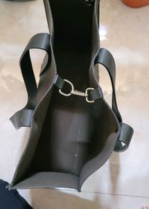 Beautiful Stylish Tote Bag With Small Pouch