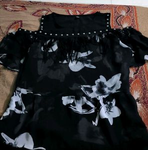 Women Black And White Top