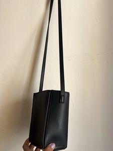 Chic Black Crossbody Bag