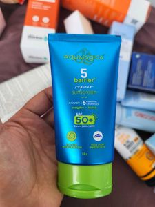 Aqualogica Combo Sunscreen Barrier Repair+Toneup
