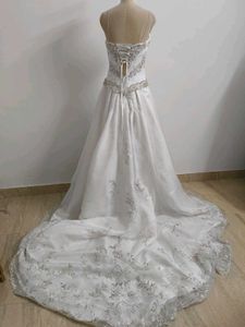 Elegant Wedding Gown