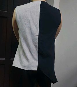 Sleeveless Two Tone Blazer