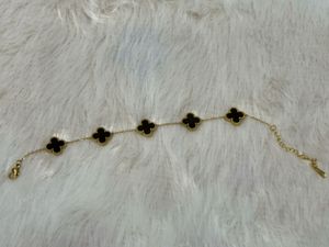✨Royal Noir Clover Charm Bracelet✨