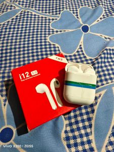 i12 Wireless Earbuds