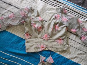 Beautiful Floral Top &amp; Skirt 🌸