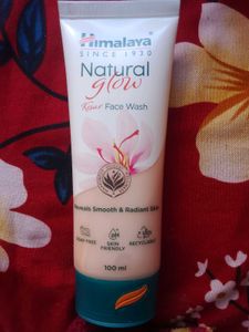 Himalaya Natural Glow Face Wash