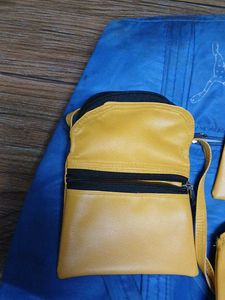 3 Yellow Purse 👛