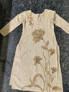 Embroidery Kurthi
