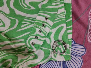 Stylish Green Swirl Print Skorts with Belt