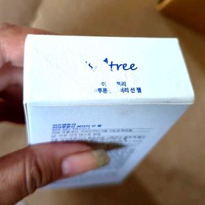 Innisfree Hyaluronic Acid Sun Gel