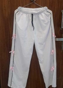 Woman's Pretty Trouser