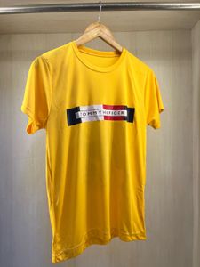 Tommy tshirt