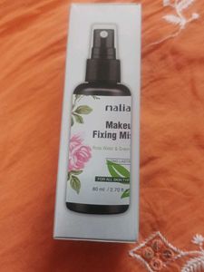 Malia Makeup Fixing Mist