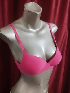 066 - Moulded No Stitching Bra