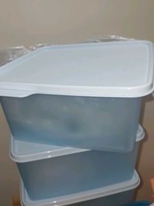 2.5 Ltr New Fresh Tupperware