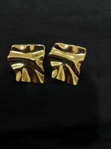 Chunky Huggie Hoops