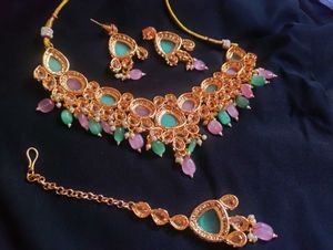 Mint &amp; Rose Quartz Kundan Jewelry Set