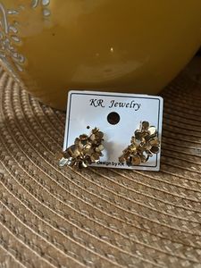 KR Jewelry Floral Earrings