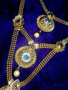 Elegant Gold Necklace