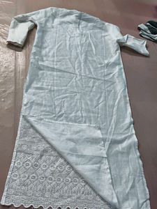Elegant White Embroidered Kurta
