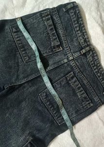 Women Cargo Jeans With Six Pockets