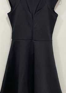 🏷️‼️Price Drop‼️Black Dress