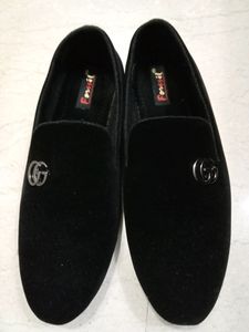 Black Velvet Party Wear Shoes | Price Negotiable