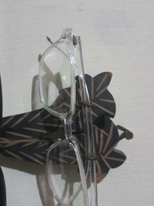Clear Frame Glasses And 3d Glass