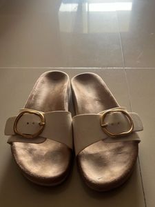 Max White Buckle Slides - Size 3