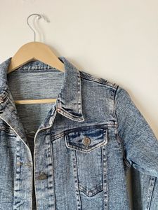 Denim Jacket - Stylish &amp; Versatile