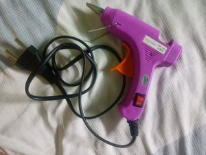 NEW HOT GLUE GUN WITH STICKS