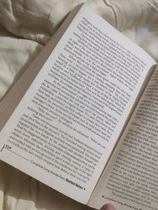 2Novels Sherlock Holmes&amp;Romeo &amp; Juliet Book
