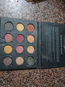 Huda Beauty 3D Eyeshadow Palette