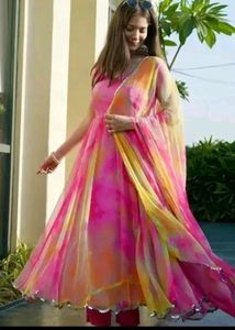 GEORJET PRINTED GOWN WITH LESS BORDER DUPATTA SET