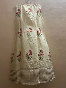 W Sleevless Kurti With Jacket