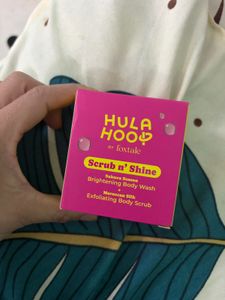 Hula Hoop Brightening Body Wash❤️( travel kit)