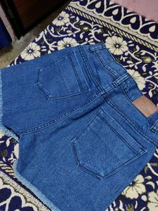 2 denime shorts combo