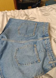 Zara Beautiful Mini Skirt