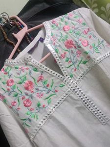 Beautiful Offwhite Kurta