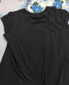 Daffy Duck Graphic Tee