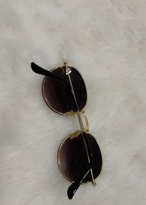 Stylish Unique Frame Sunglass