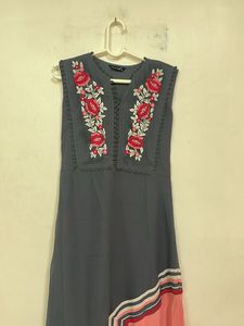 Chic Sleeveless Maxi Dress