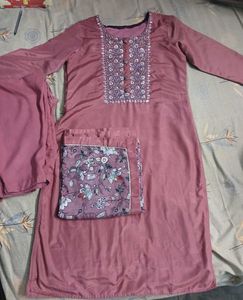 ISHIN Elegant Mauve Kurta Set with Dupatta