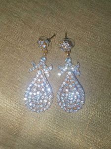 Gold With White Crystal Beautiful Jewellery Set