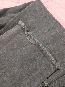 Jeans Mast And Harbour