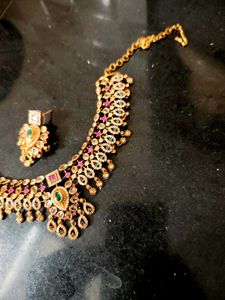 Sira Necklace Set