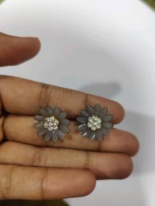 Daisy Stud Earrings